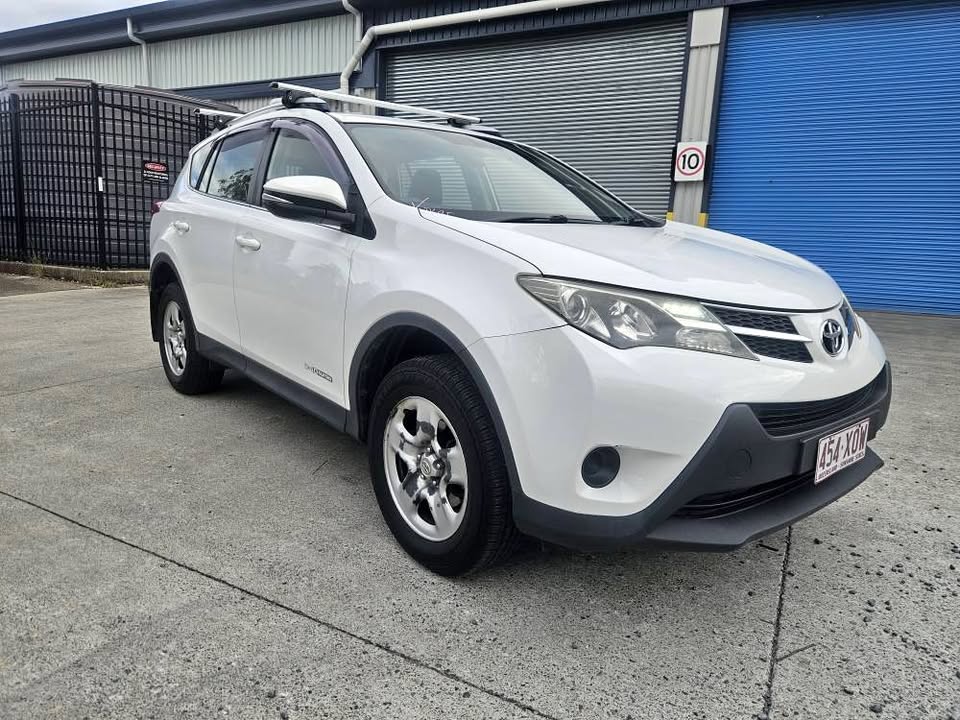 2015 Toyota rav 4 awd auto awd suv wagon 2.jpg